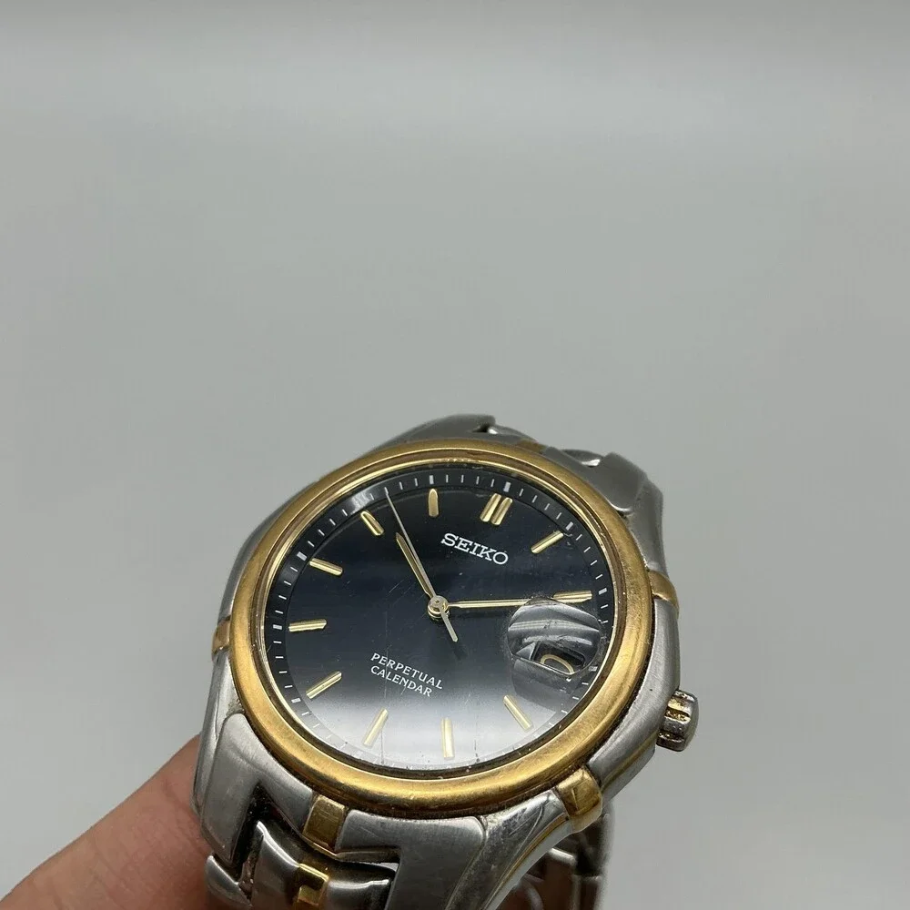Seiko Perpetual Calendar Mens Watch 38mm Black Two Tone 8F32-0A09 For Parts